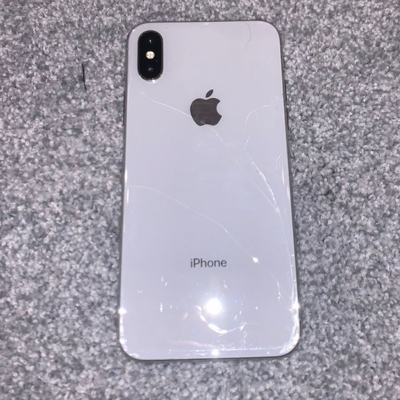 iPhone X - Picture 3 of 6